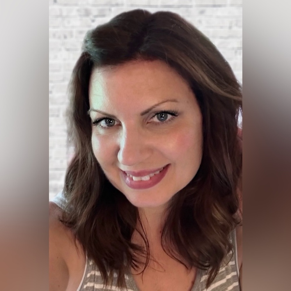 Meet your Posher, Alicia